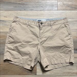 Old Navy - Women's Size 12 - Khaki Tan Chino Shorts